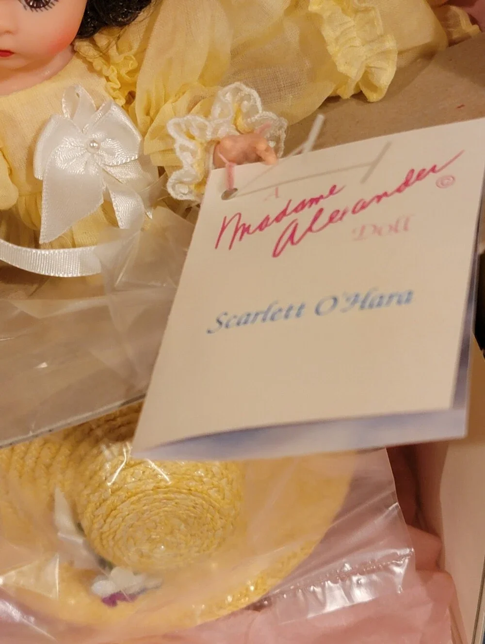 Madame Alexander Doll Scarlett O'Hara #93-8 Yellow Hoop Dress Outfit Hat in Box